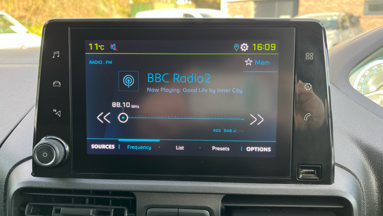 Peugeot Partner E-Standard 800 100kW 50kWh Professional Premium + Van Auto